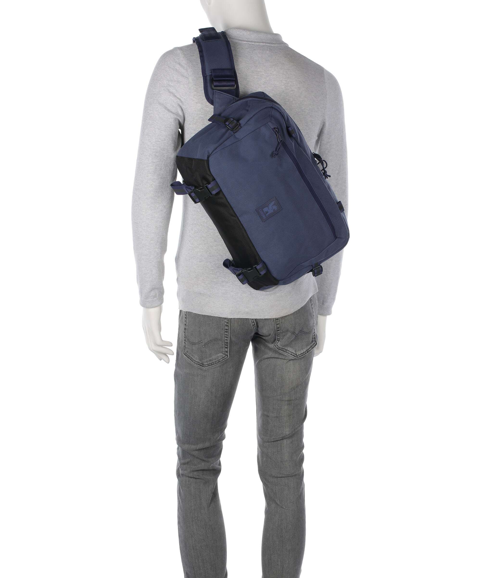 Chrome Kadet Max Sac sling indigo - Image 4